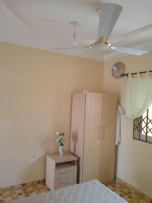 Kim'S Guest House Kasoa Exterior foto